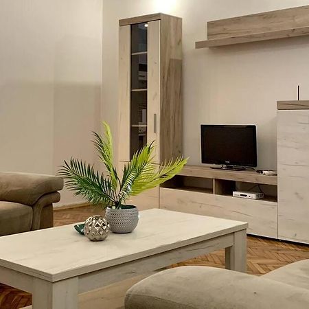 Central City Apartment Szkopje Kültér fotó