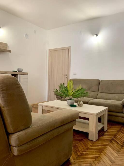 Central City Apartment Szkopje Kültér fotó